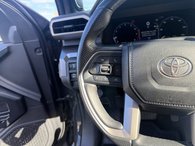 Used 2025 Toyota 4Runner TRD Off-Road Premium AWD/4WD image 19