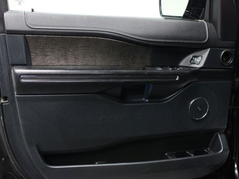 Used 2018 Ford Expedition Limited AWD/4WD image 11