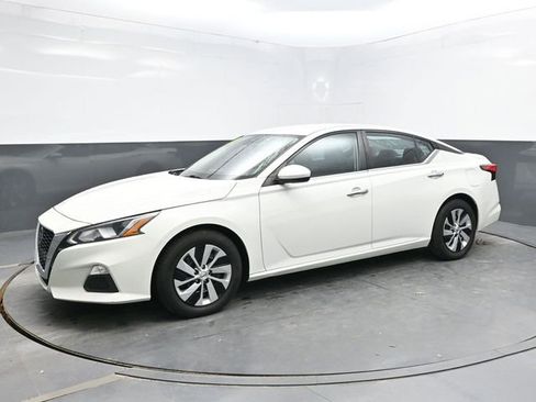 Used 2021 Nissan Altima 2.5 S image 3
