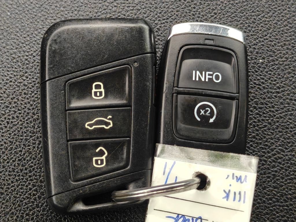 Used 2021 Volkswagen Atlas SE AWD/4WD image 13