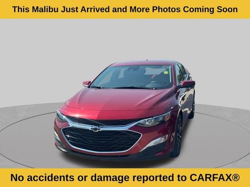 Used 2025 Chevrolet Malibu RS FWD image 2