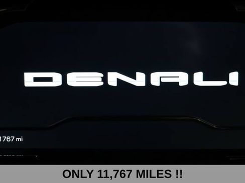 Used 2025 GMC Sierra 2500 Denali Ultimate AWD/4WD image 6