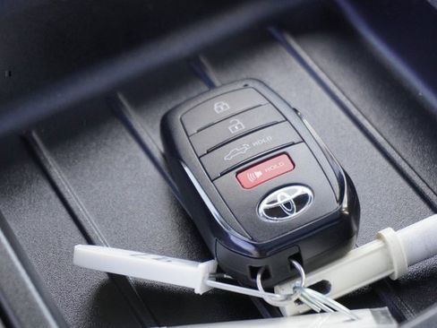 New 2025 Toyota Tundra Limited image 21