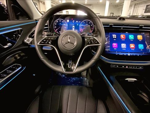 Used 2025 Mercedes-Benz E 450 4MATIC All-Terrain Wagon image 6