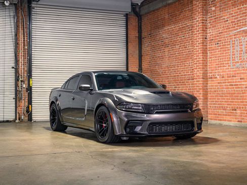 Used 2020 Dodge Charger SRT Hellcat w/ Harman/Kardon Audio Group RWD image 10