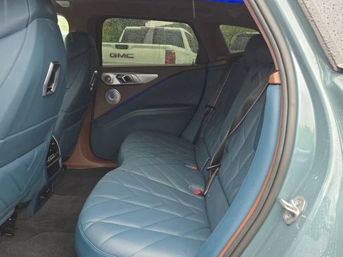 Used 2023 BMW XM AWD/4WD image 52