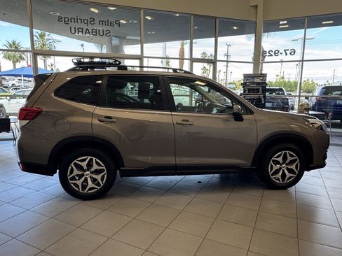 Certified 2024 Subaru Forester Premium AWD/4WD image 6