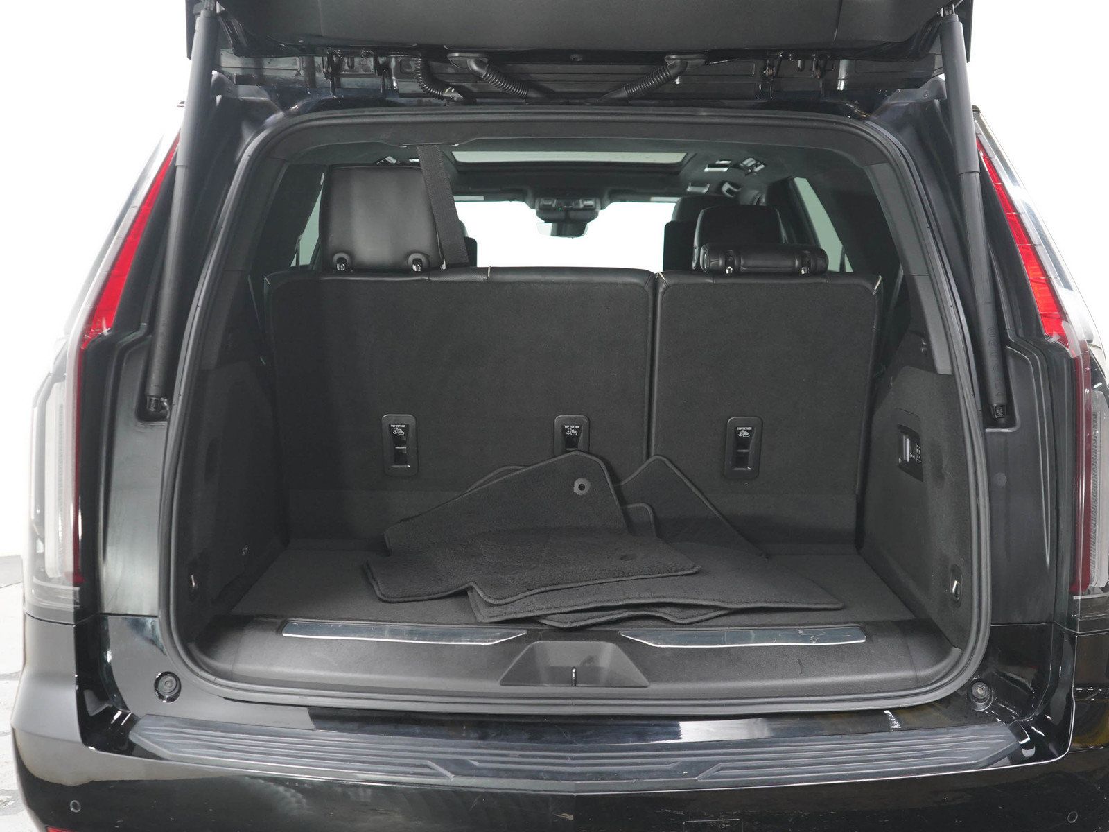 Used 2021 Cadillac Escalade Sport Platinum AWD/4WD image 19
