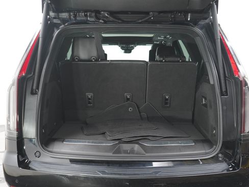Used 2021 Cadillac Escalade Sport Platinum AWD/4WD image 19