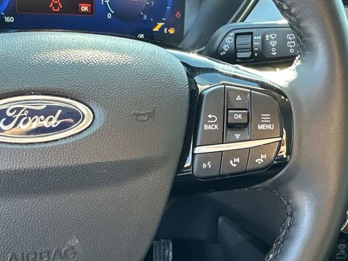 Used 2022 Ford Escape Titanium image 25