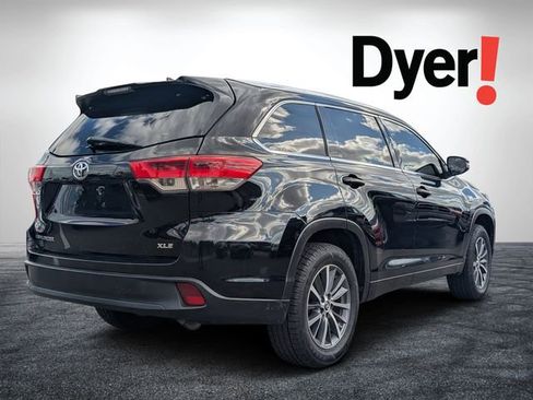 Used 2018 Toyota Highlander XLE image 5