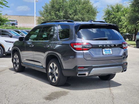 Used 2026 Honda Pilot Elite image 5