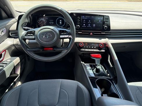 Used 2022 Hyundai Elantra SEL w/ Convenience + Premium Package FWD image 20