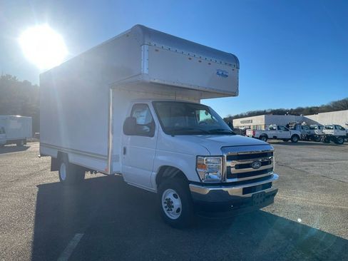 New 2027 Ford E-450 and Econoline 450 Super Duty w/ Power Equipment Group image 7