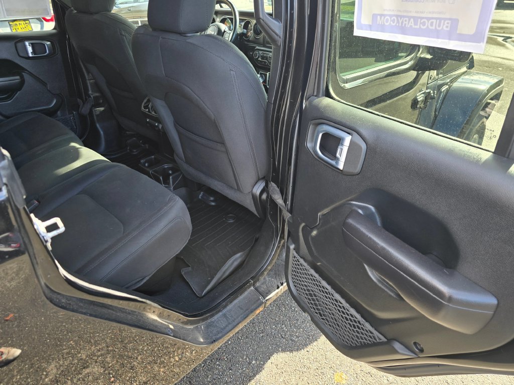 Used 2021 Jeep Gladiator Sport w/ Technology Group AWD/4WD image 13