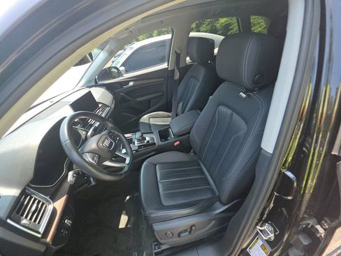 Used 2021 Audi Q5 2.0T Premium Plus w/ Premium Plus Package AWD/4WD image 3