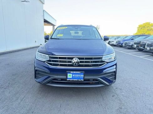 Used 2024 Volkswagen Tiguan SE AWD/4WD image 3