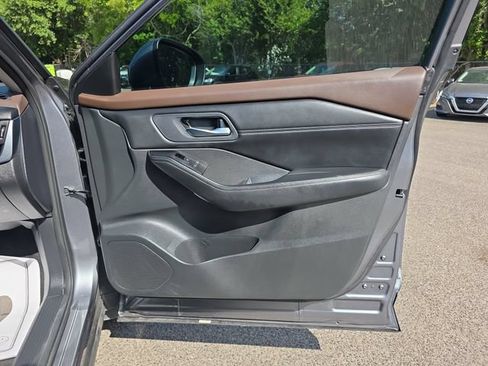 Used 2023 Nissan Rogue SV w/ SV Premium B Package FWD image 42