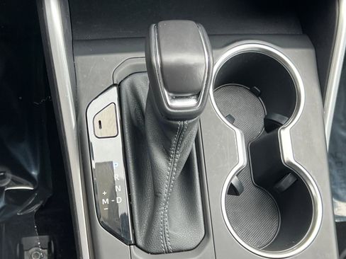 Certified 2023 Toyota Highlander XLE image 22