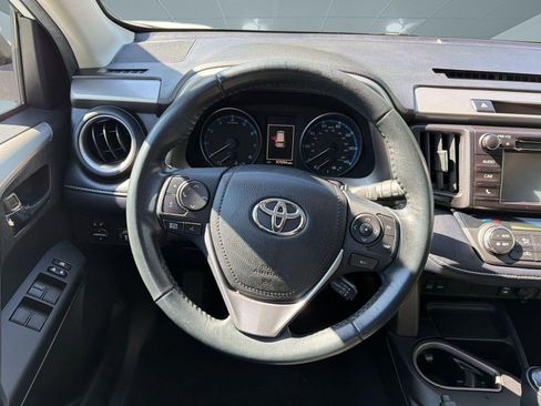 Used 2018 Toyota RAV4 XLE FWD image 25
