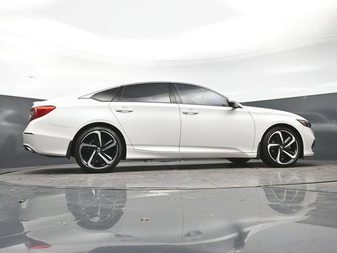 Used 2018 Honda Accord Sport image 28