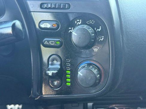 Used 2005 Honda S2000 image 5