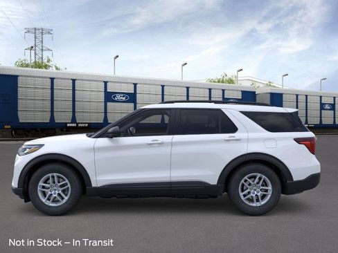 New 2026 Ford Explorer Active image 3