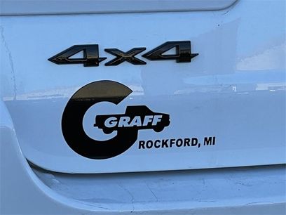 New 2025 Jeep Grand Cherokee Altitude