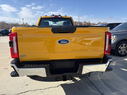 Used 2025 Ford F250 XL w/ 360-Degree Camera Package image 4