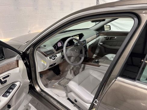 Used 2011 Mercedes-Benz E 350 Sedan image 28