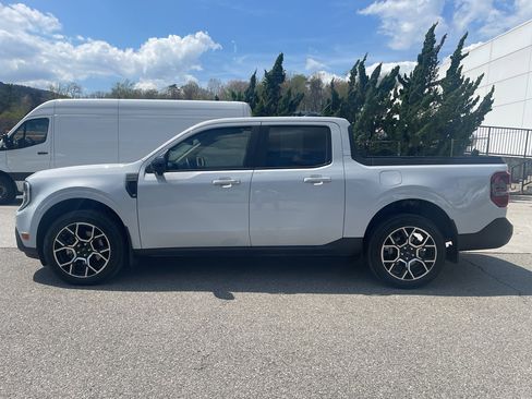 Used 2025 Ford Maverick Lariat w/ 4K Tow Package image 6