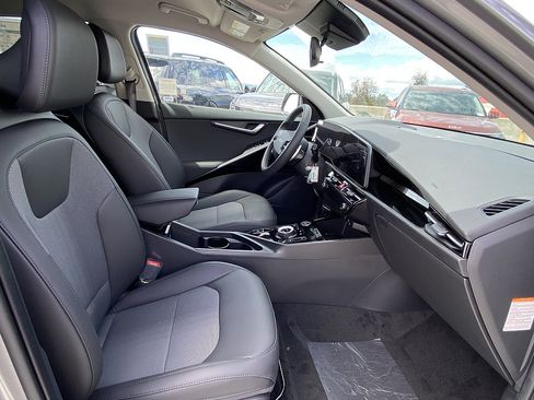 New 2026 Kia Niro Wind FWD image 25