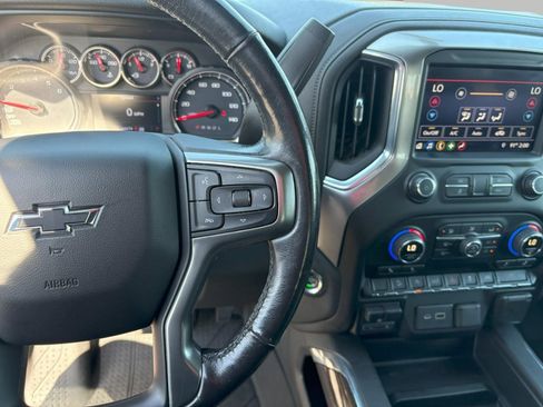 Used 2019 Chevrolet Silverado 1500 RST image 16
