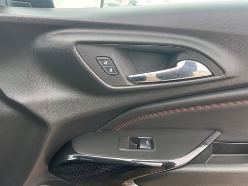 Used 2025 Chevrolet Trax RS w/ Driver Confidence Package image 48