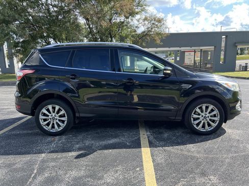 Used 2017 Ford Escape Titanium FWD image 7