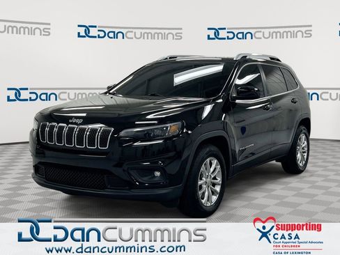 Used 2019 Jeep Cherokee Latitude w/ Popular Appearance Group image 1
