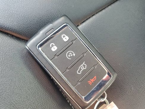 Used 2024 Jeep Grand Cherokee L Limited w/ Black Appearance Package RWD image 28