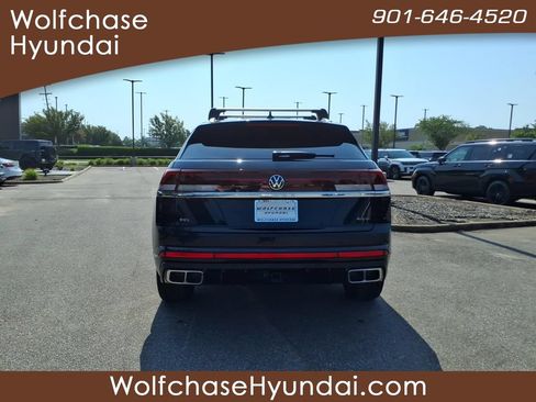 Used 2024 Volkswagen Atlas Cross Sport SEL R-Line AWD/4WD image 4