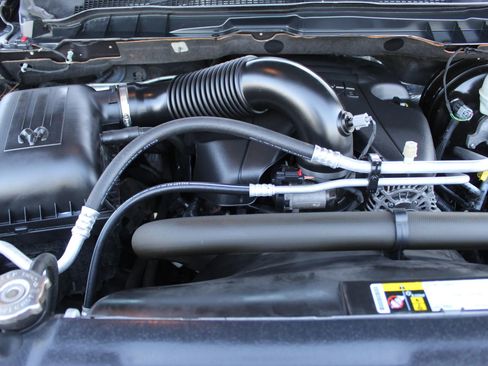 Used 2016 RAM 1500 Laramie w/ Convenience Group image 32