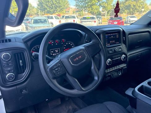 Used 2023 GMC Sierra 1500 Pro w/ Pro Value Package AWD/4WD image 3