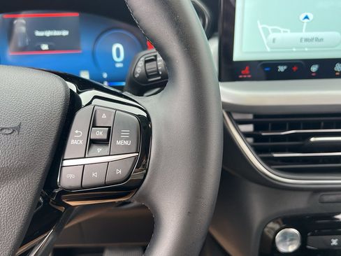 Used 2025 Ford Escape Platinum image 33