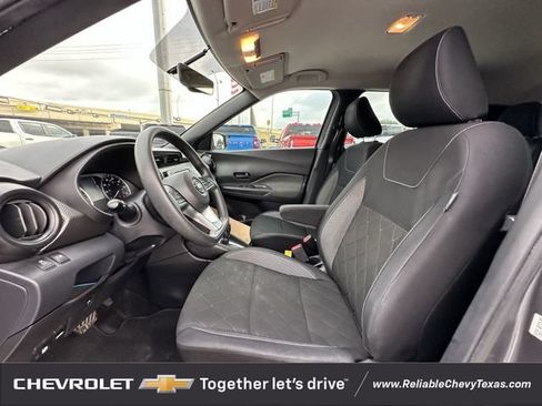 Used 2018 Nissan Kicks S w/ Interior Electronics Package FWD image 26