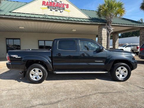 Used 2010 Toyota Tacoma PreRunner RWD image 2