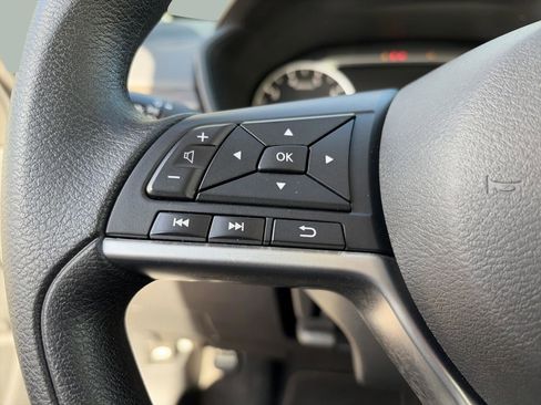 Used 2024 Nissan Altima 2.5 SV image 13