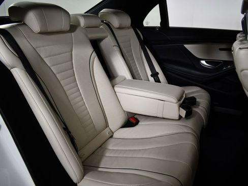 Used 2018 Mercedes-Benz S 560 Sedan image 19