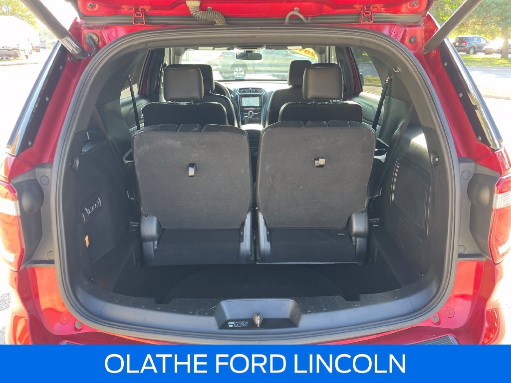 Used 2018 Ford Explorer Limited w/ Equipment Group 301A AWD/4WD image 28
