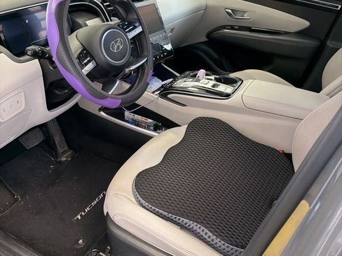 Used 2024 Hyundai Tucson Limited image 2