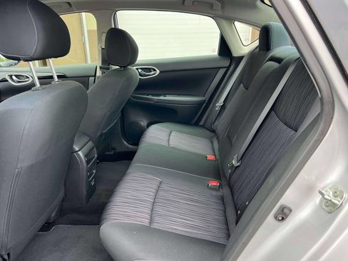 Used 2019 Nissan Sentra SV w/ Special Edition Package FWD image 12