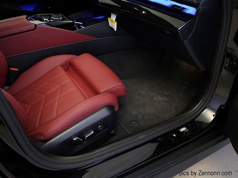 Certified 2026 BMW 540i xDrive image 38