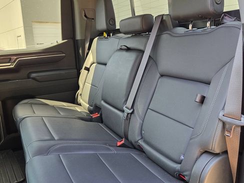Used 2023 Chevrolet Silverado 1500 LTZ w/ LTZ Convenience Package II AWD/4WD image 19
